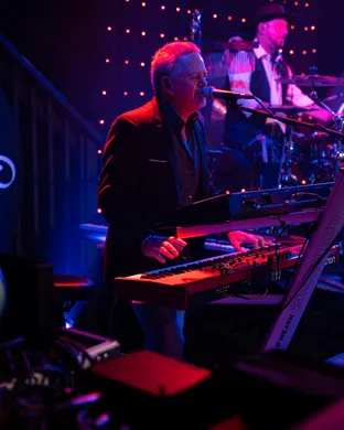 Tell Me Lies - Tribute To Fleetwood Mac Stuart